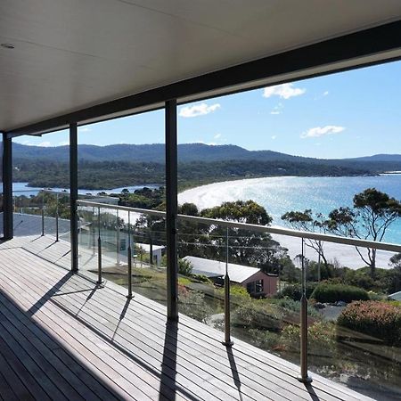 Sea Eagle Cottage Amazing Views Of Bay Of Fires Binalong Bay Eksteriør billede